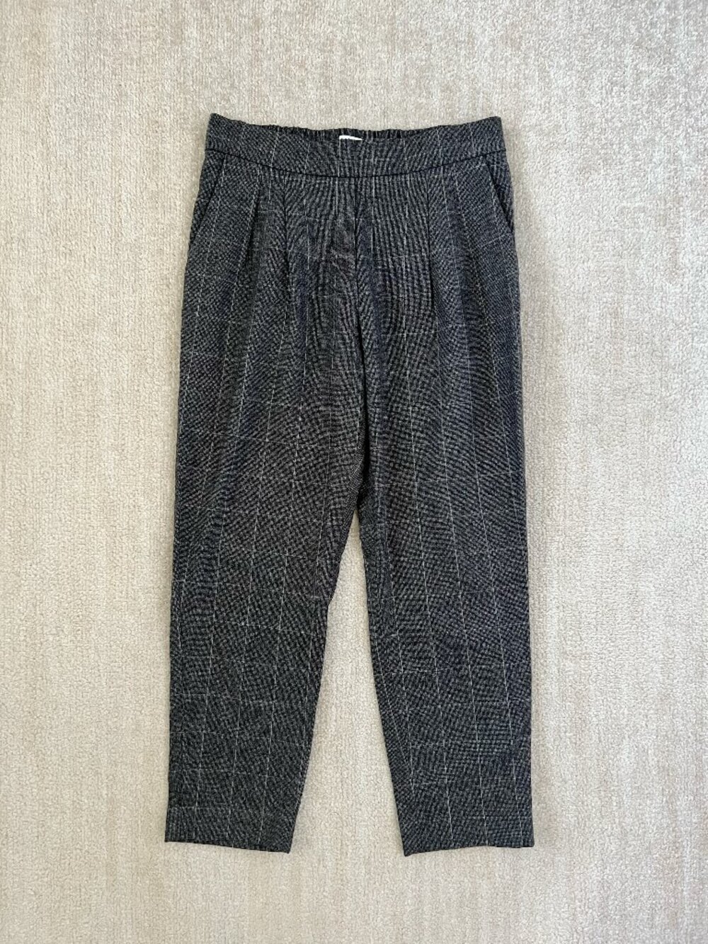 Aritzia Babaton Wool Cashmere Gray Plaid Trousers Tapered Pleated Pants Size 6